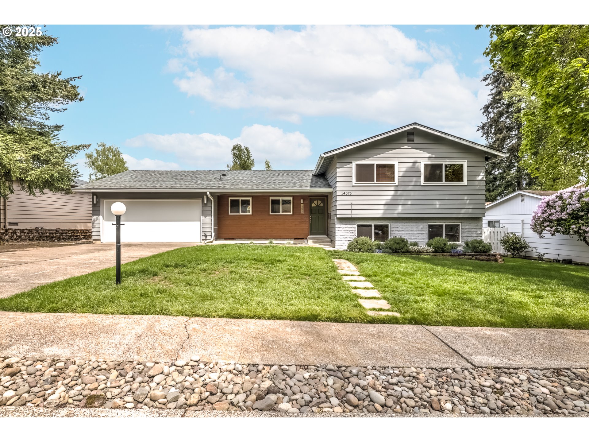 14075 SW Cherryhill Dr