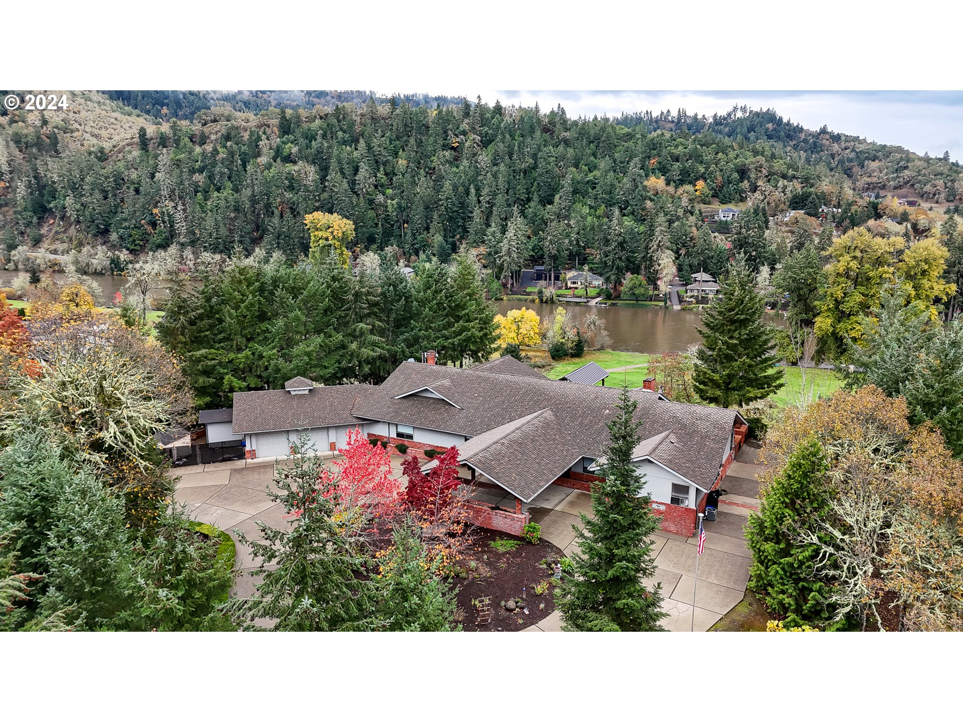 1081 Umpqua College Rd